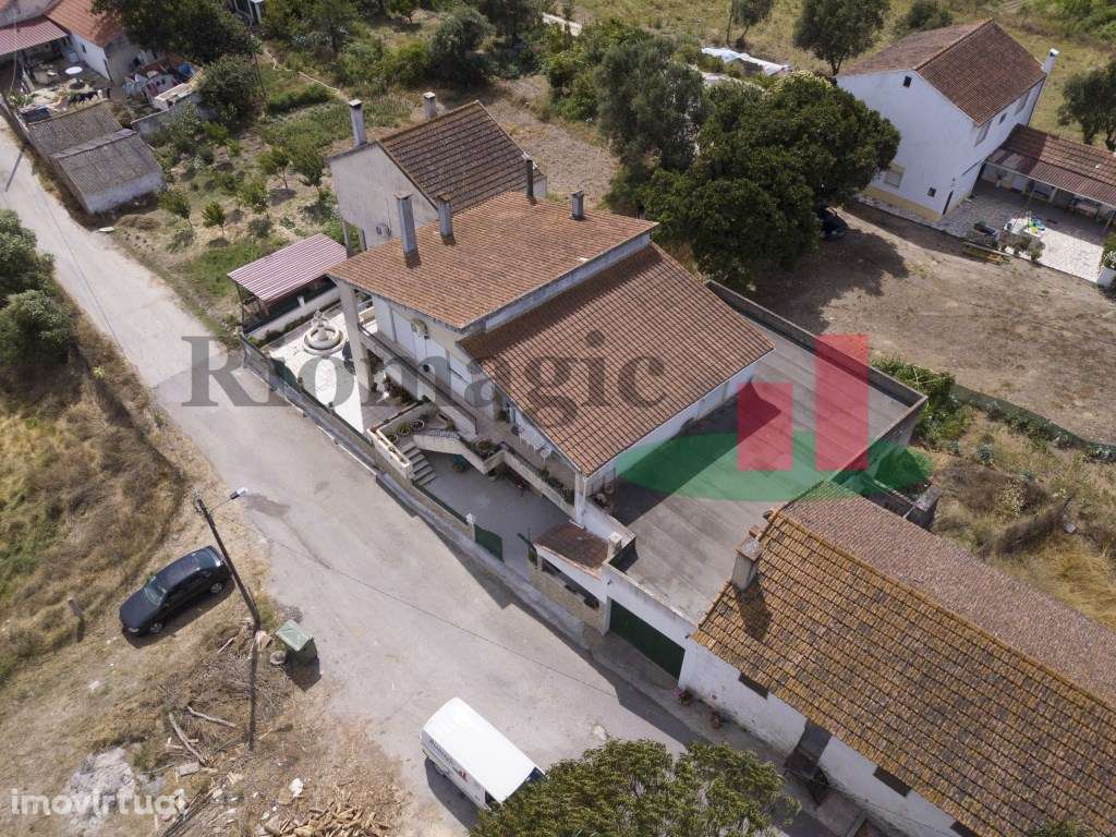 Moradia e Padaria em Rio Maior - Grande imagem: 2/44