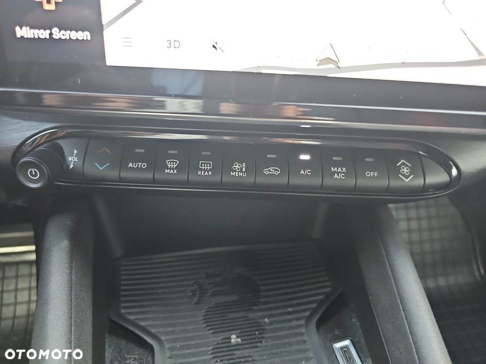 Alfa Romeo Junior 1.2 mHEV Ibrida Speciale eDCT - 29
