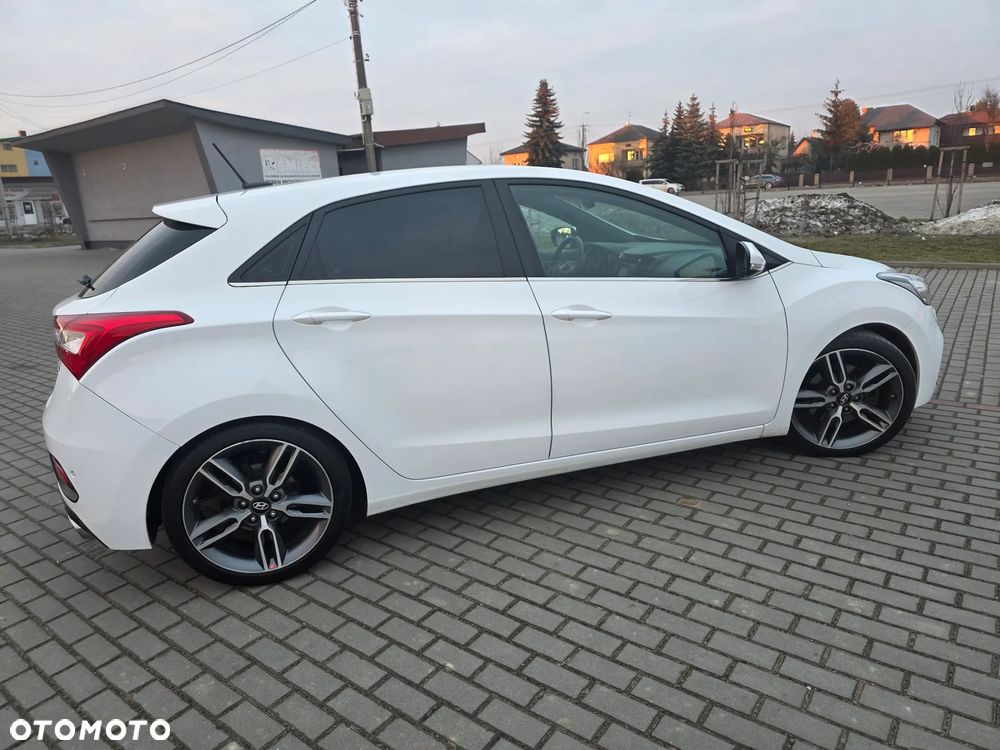 Hyundai i30 1.6 T GDI Turbo - 22