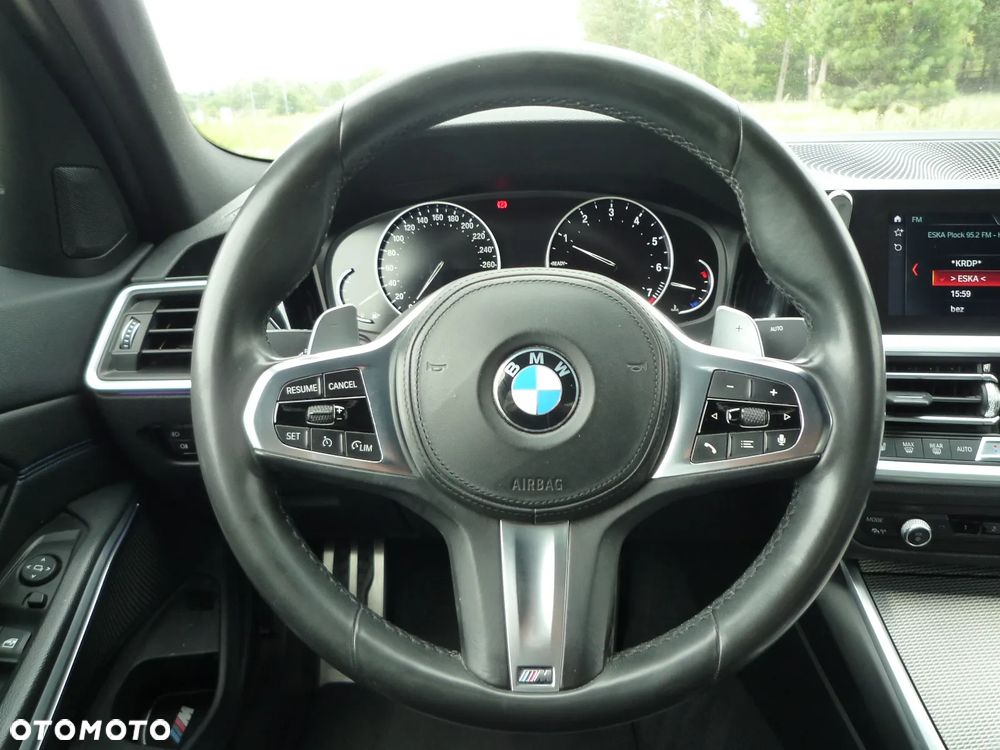 BMW Seria 3 330i xDrive M Sport sport - 21