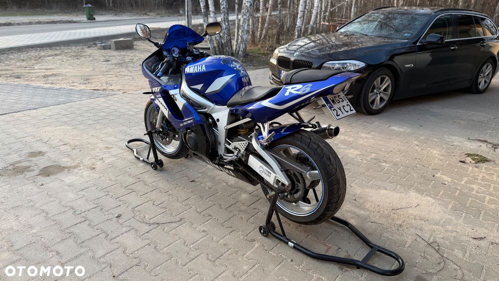 Yamaha R6 - 14