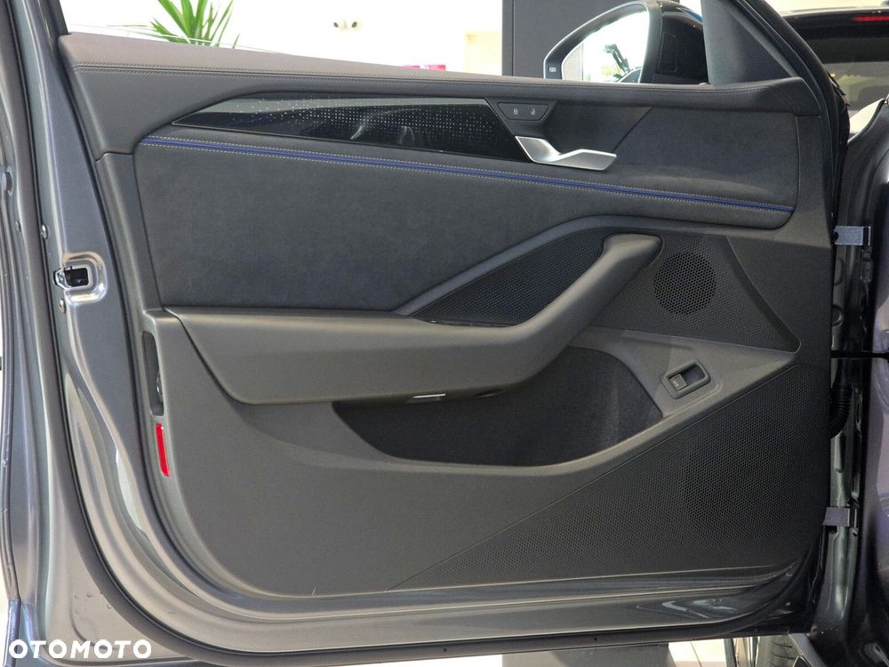 Volkswagen Passat Variant 2.0 TSI R-Line Plus DSG - 10