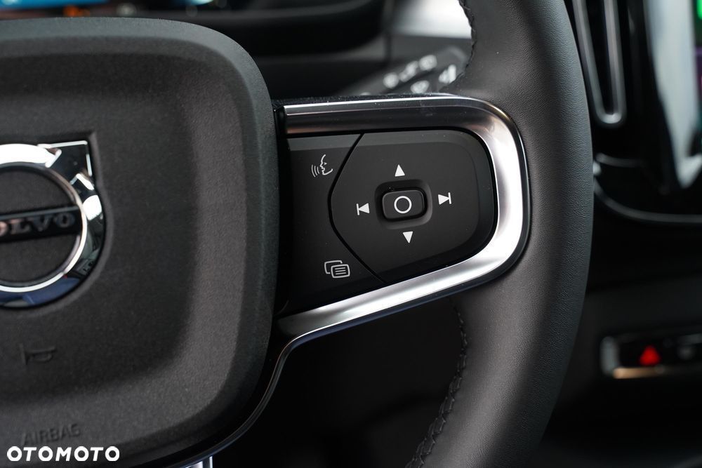 Volvo XC 40 B3 Core - 16