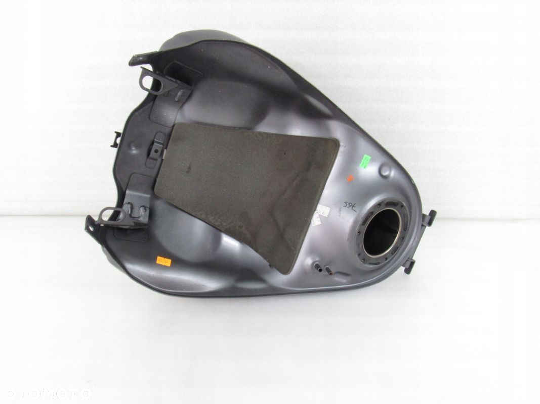 Bak / zbiornik paliwa Triumph Speed Triple 1050 RS - 6