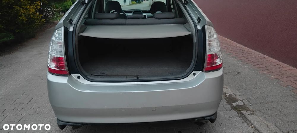 Toyota Prius 1.5 VVT-i Sol - 13
