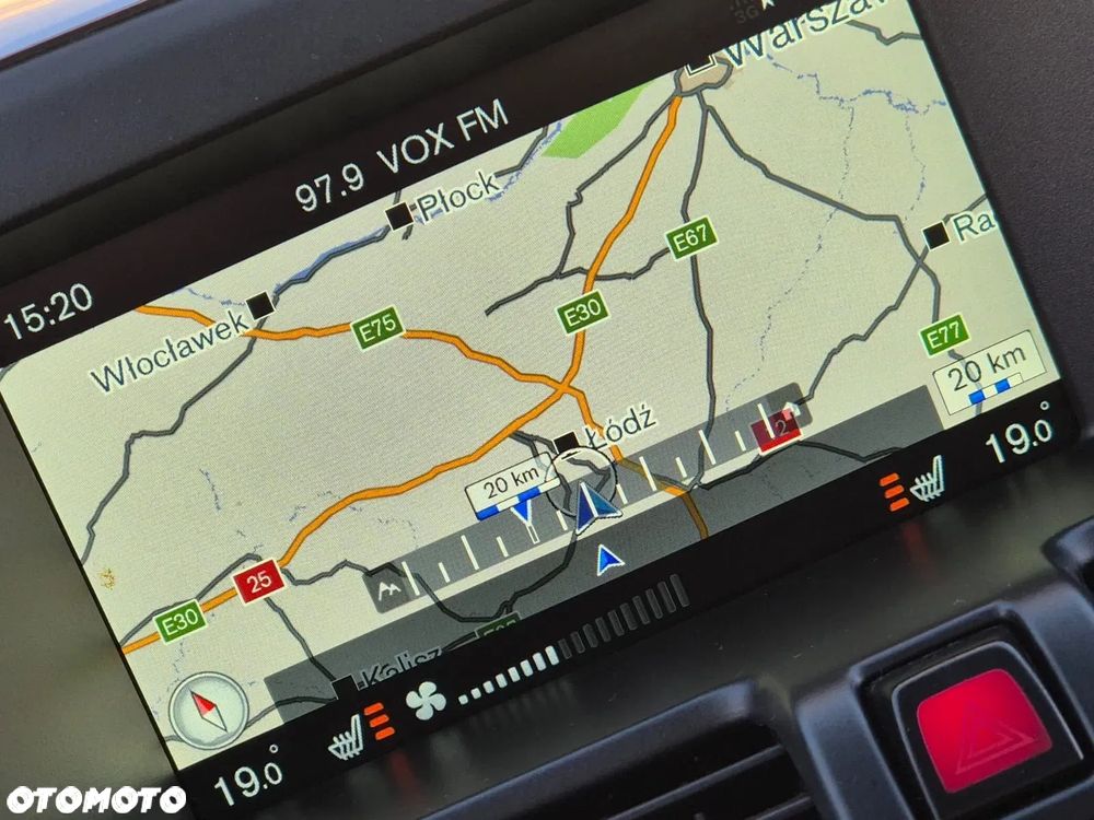 Volvo XC 60 D5 AWD R-Design Momentum - 10