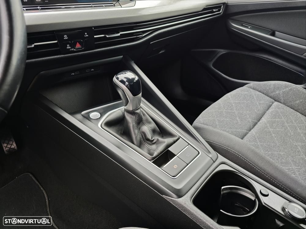 VW Golf Variant 2.0 TDi Conceptline - 21