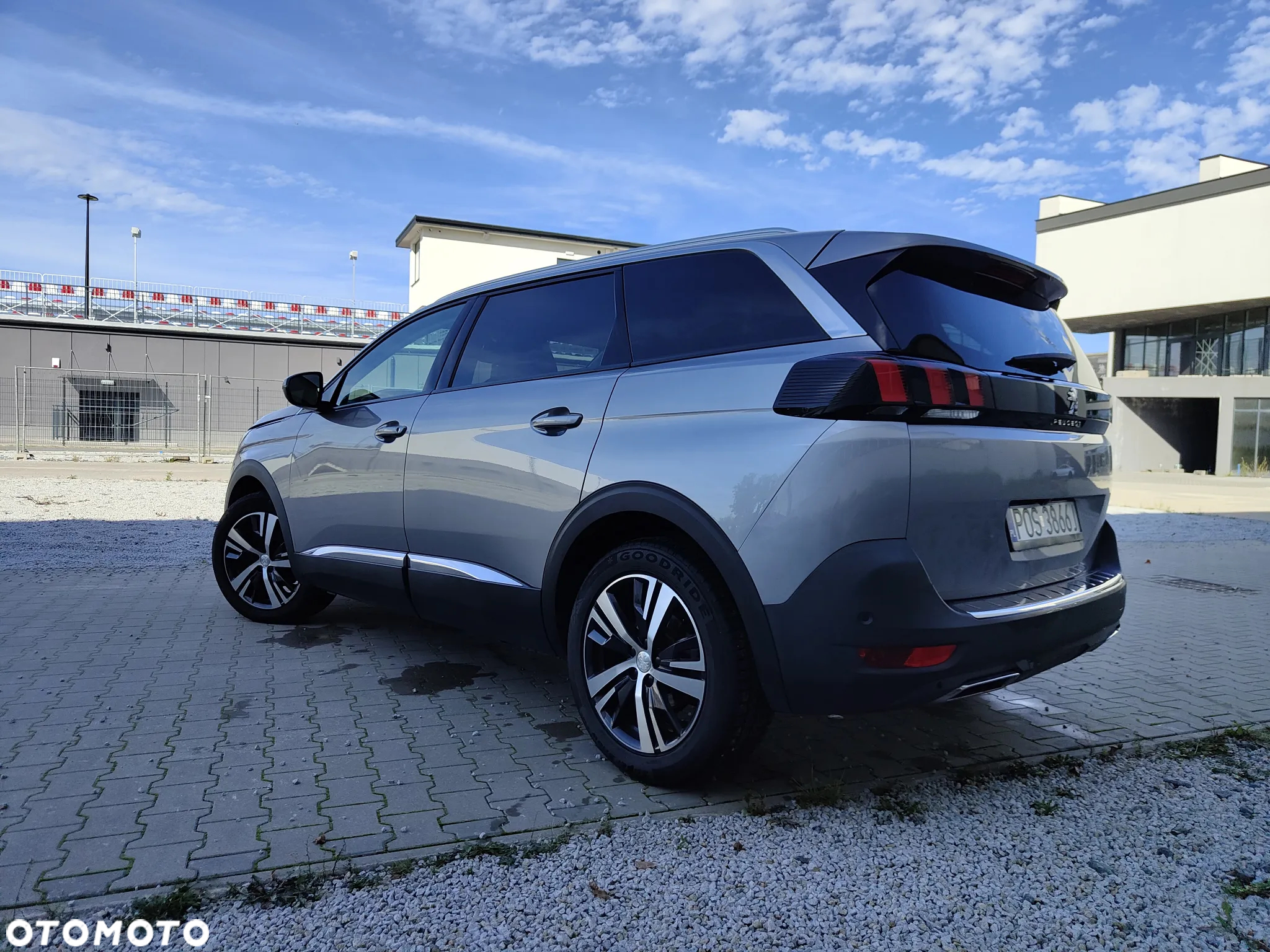 Peugeot 5008 1.5 BlueHDi Active Pack S&S EAT8 - 4