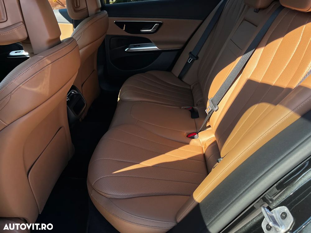 Mercedes-Benz E 200 MHEV - 12