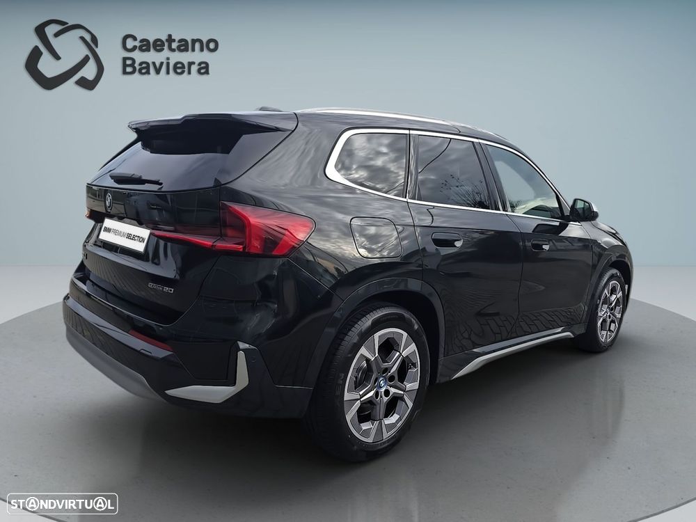 BMW iX1 eDrive20 xLine - 8