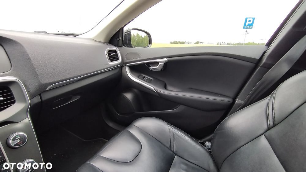 Volvo V40 D3 - 13