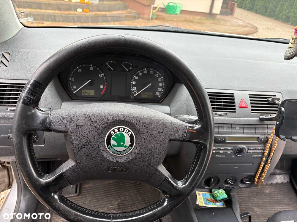 Skoda Fabia - 6