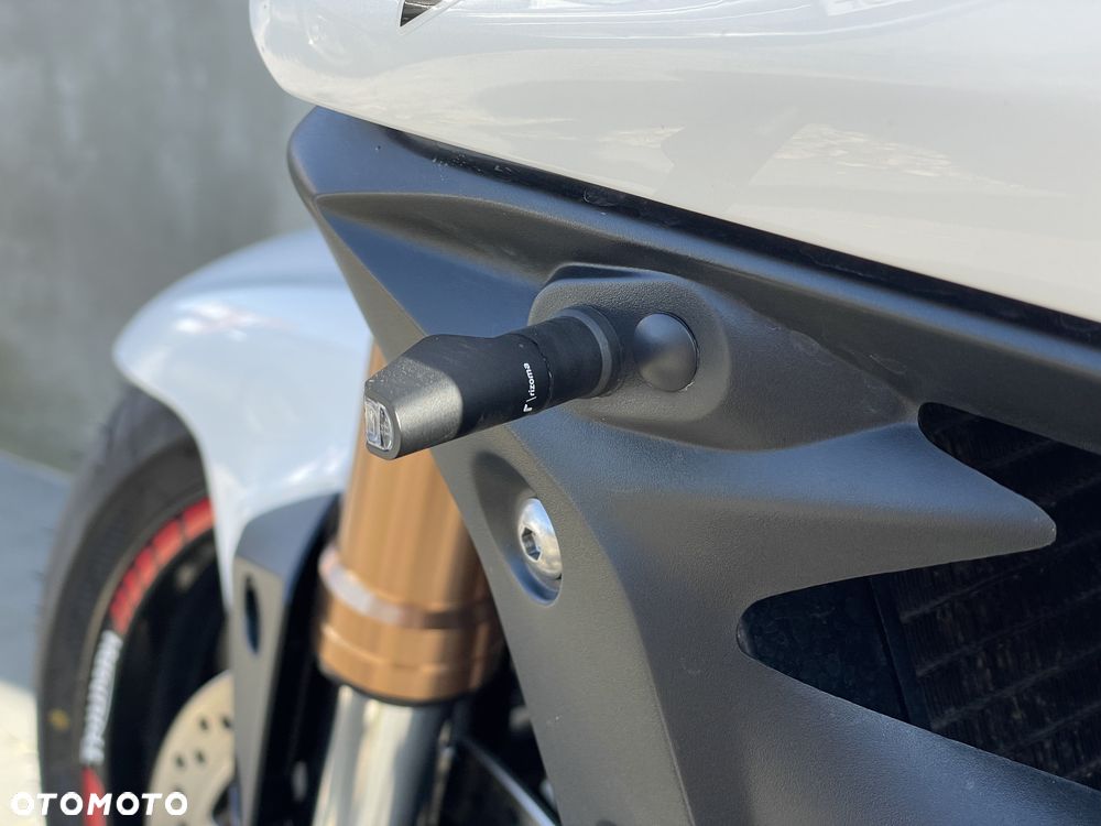 Triumph Speed Triple - 18