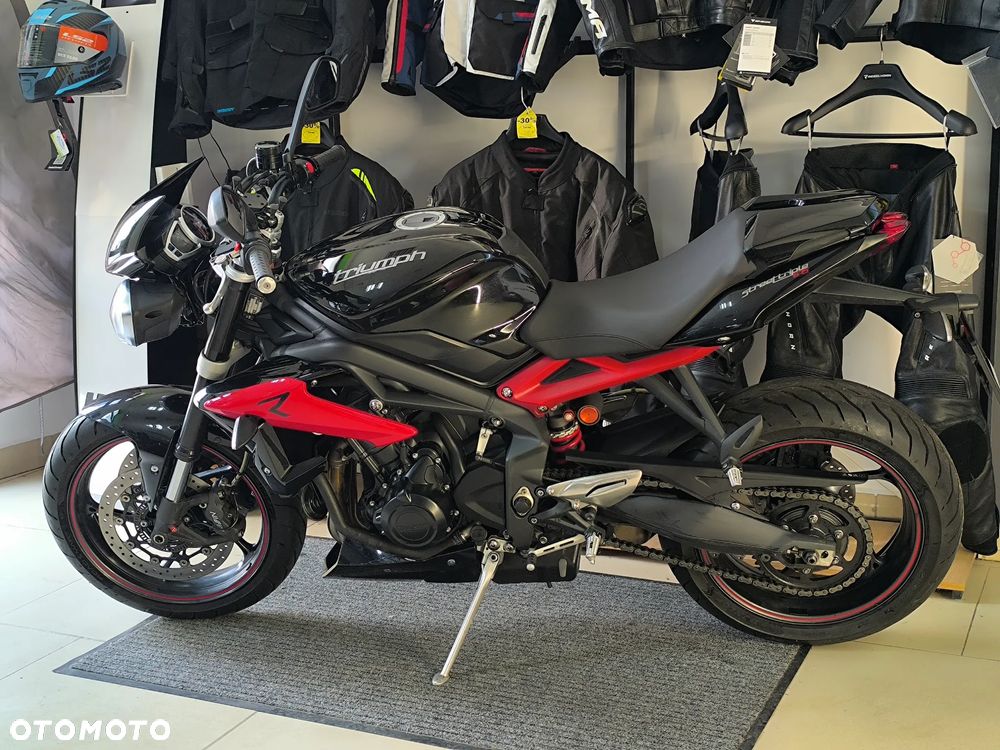 Triumph Street Triple - 4