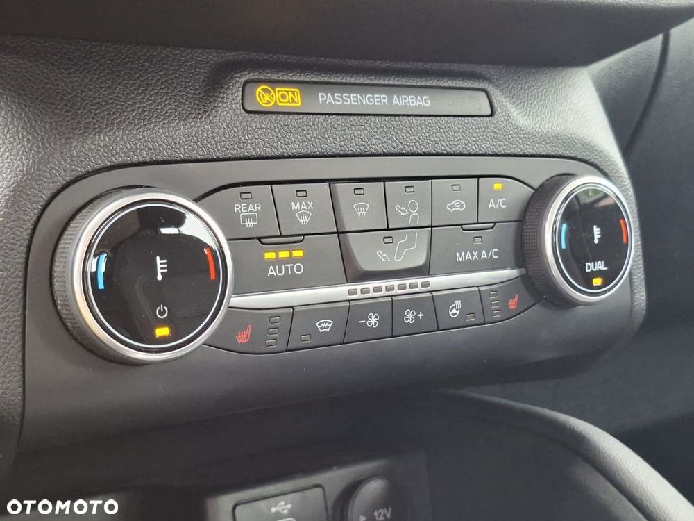 Ford Kuga 2.5 FHEV FWD Titanium eCVT - 26