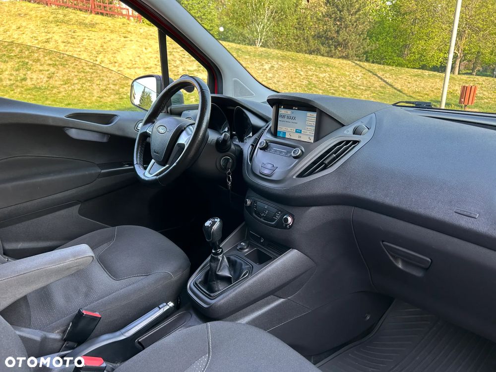 Ford Transit Courier - 17