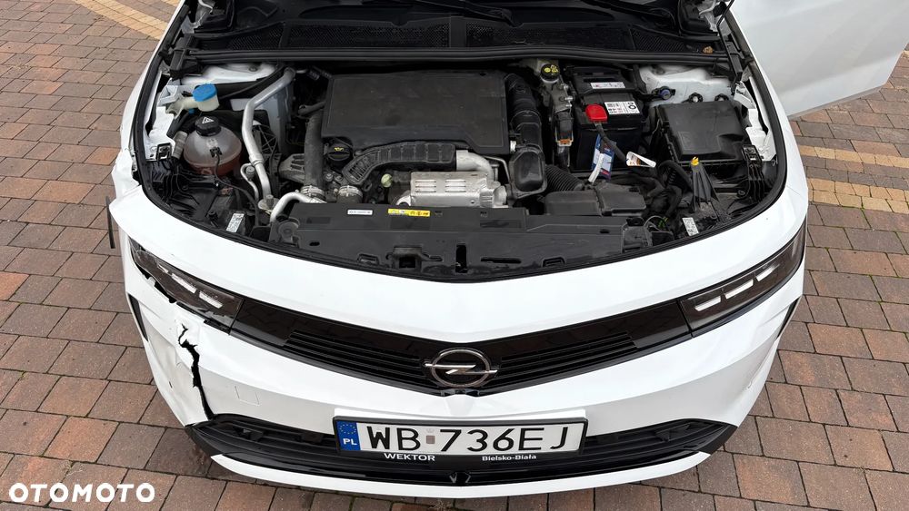 Opel Astra 1.2 T Business Edition S&S - 8