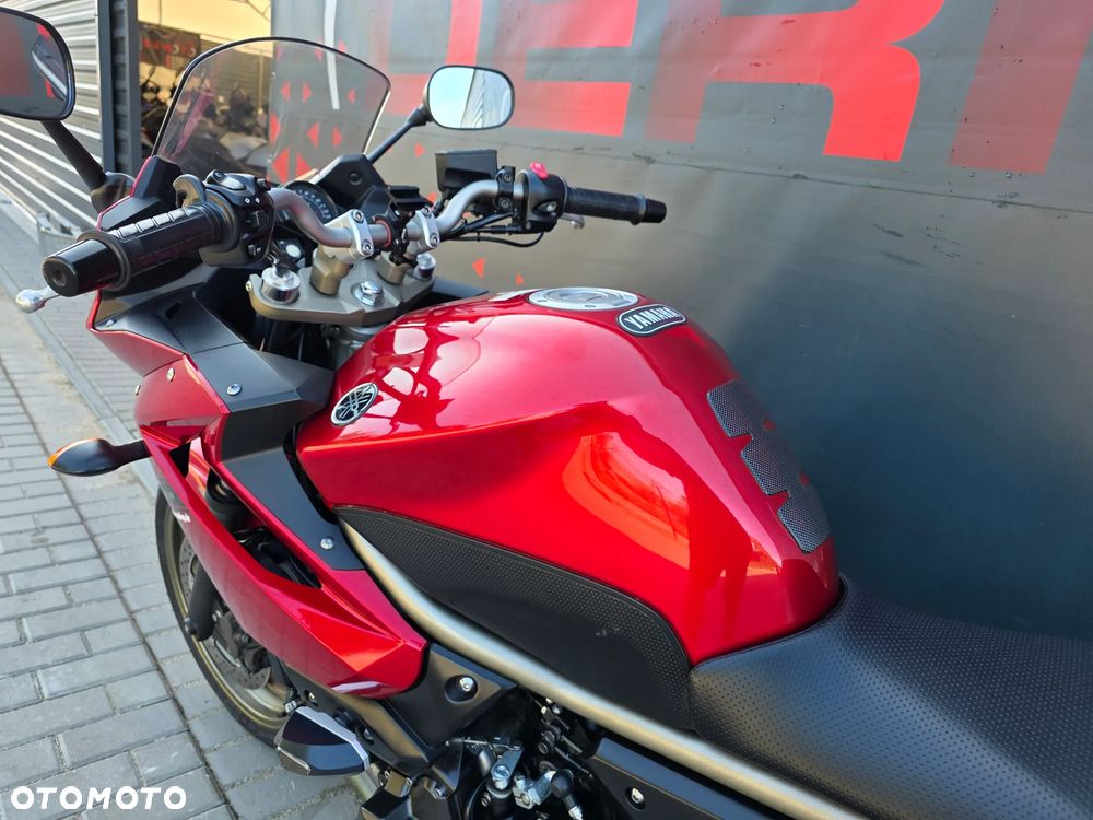 Yamaha XJ - 9
