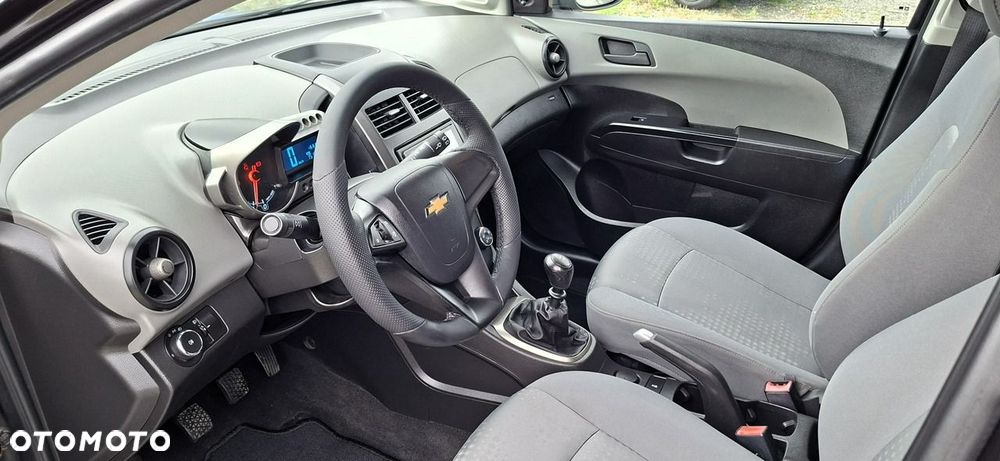 Chevrolet Aveo - 14