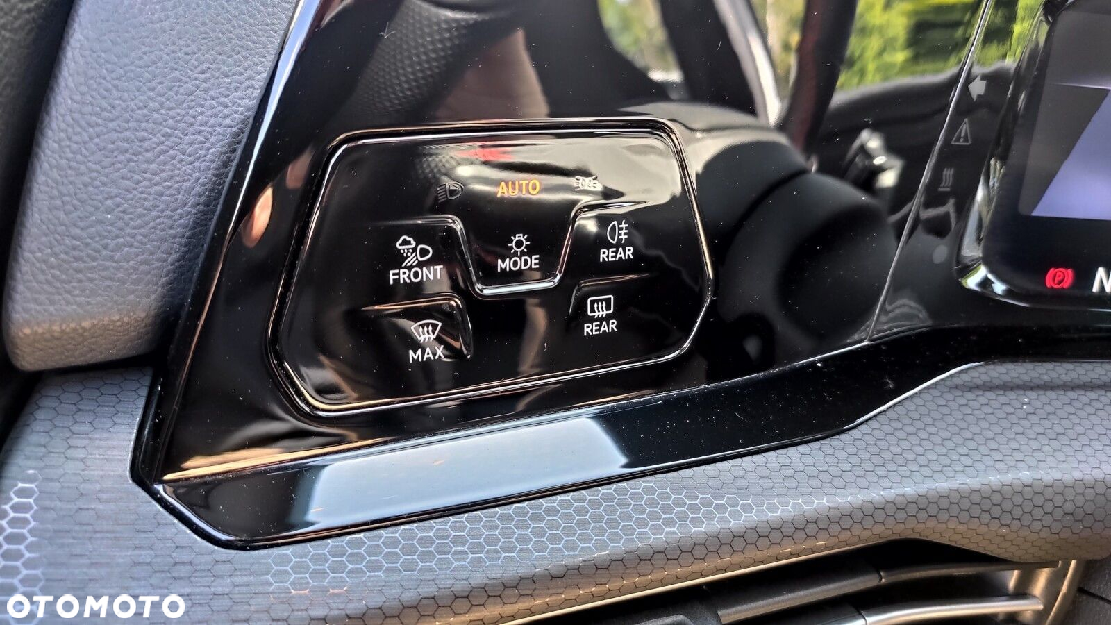 Volkswagen Golf - 38
