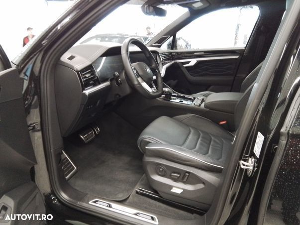 Volkswagen Touareg 3.0 V6 TDI SCR 4Motion Automatik R-Line - 11