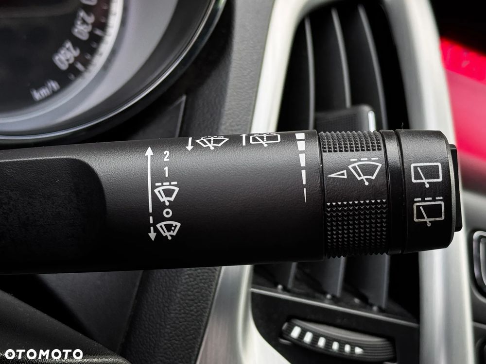 Opel Astra 1.6 Turbo Edition - 19