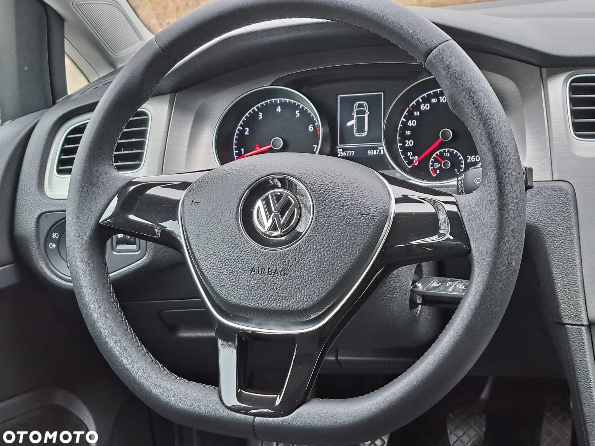 Volkswagen Golf 1.4 TSI BlueMotion Technology Comfortline - 12