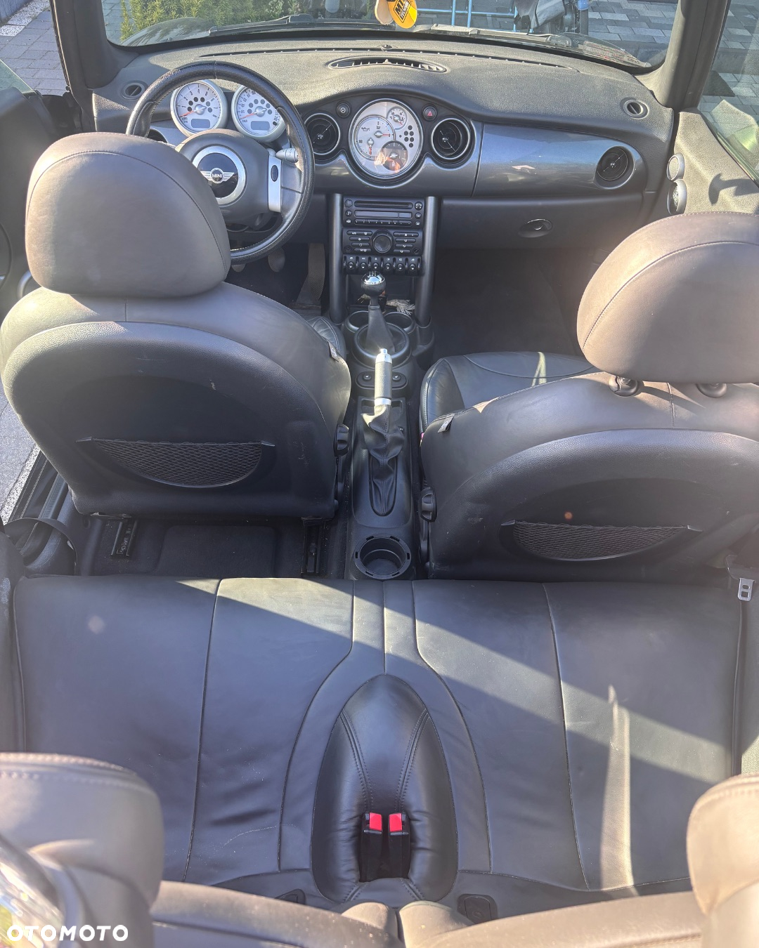 MINI Cooper Cabrio - 4