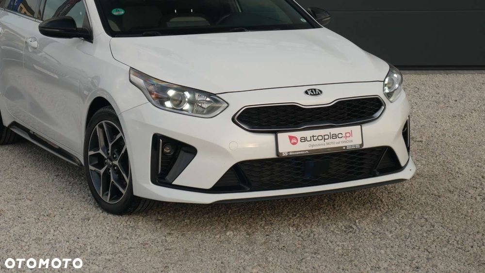 Kia ProCeed - 11
