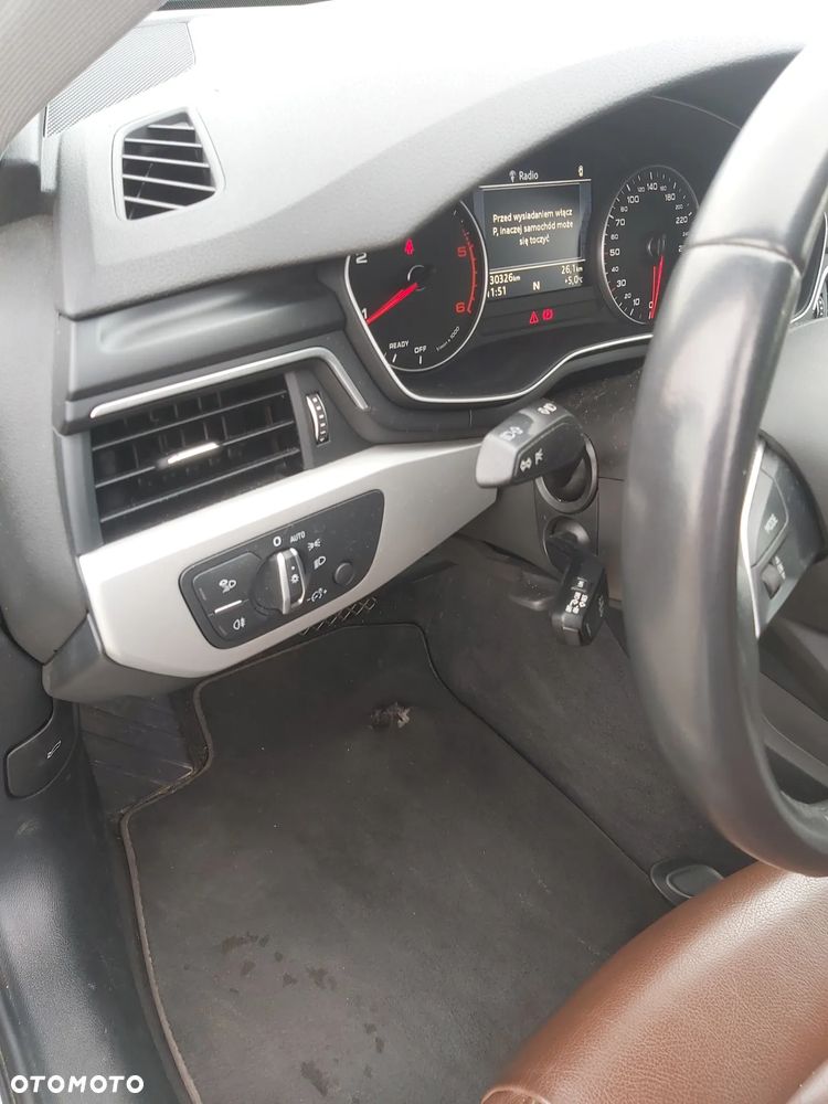 Audi A4 Limousine 30 TDI S tronic design - 22