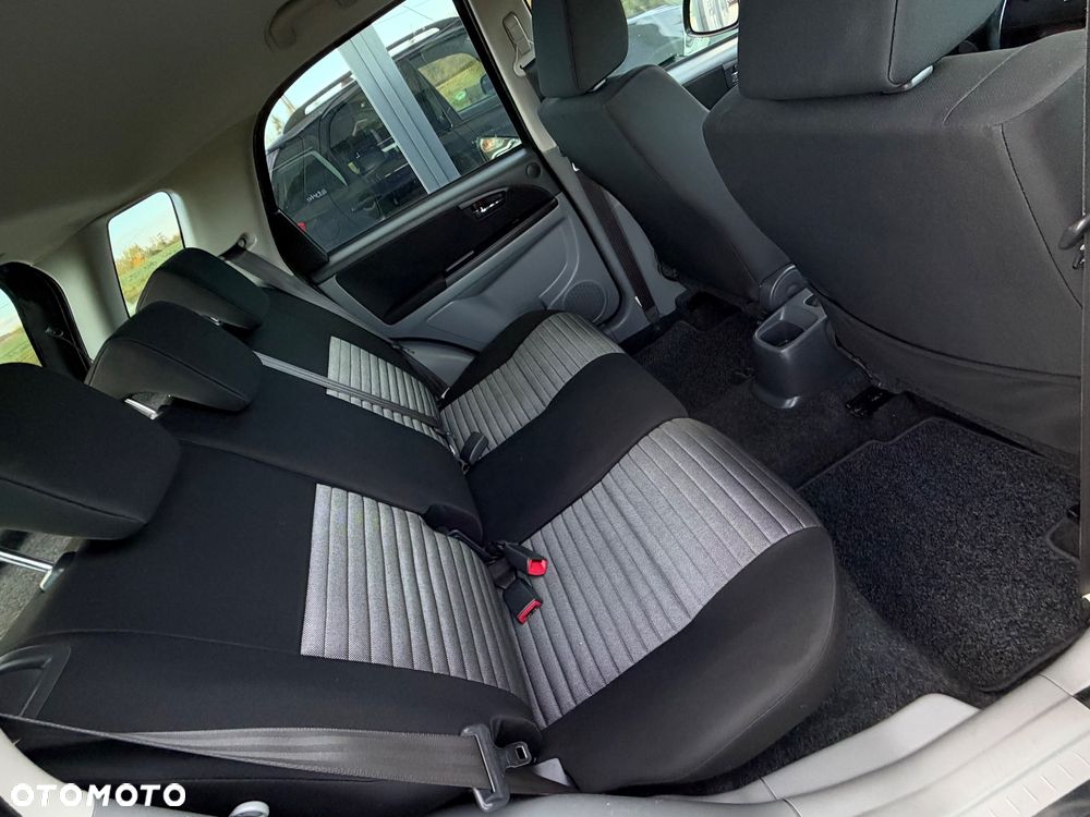 Suzuki SX4 1.6 VVT 4x4 Style - 31