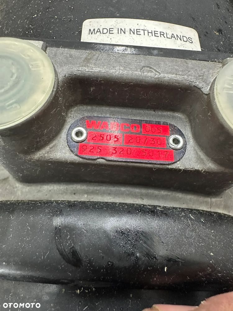 Siłownik hamulcowy Tristop typ 20/30 Wabco 9253205017, Mercedes A 007420551880 - 2