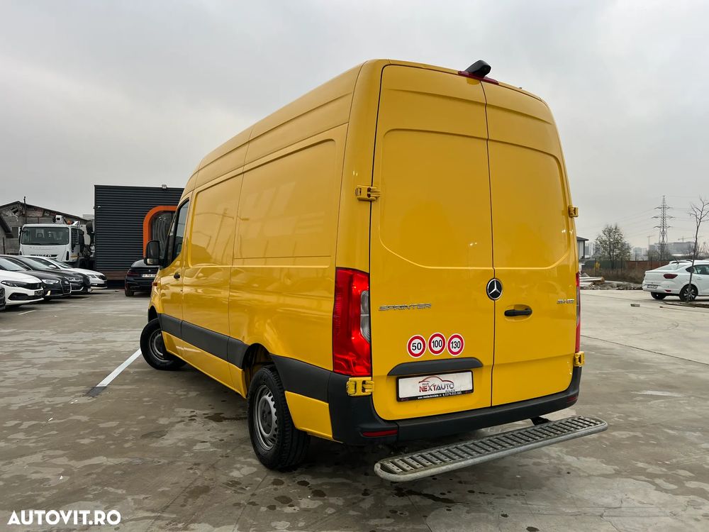 Mercedes-Benz Sprinter - 4