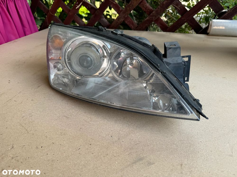 Lampa przednia prawa Xenon Ford mondeo mk3 Europa - 2