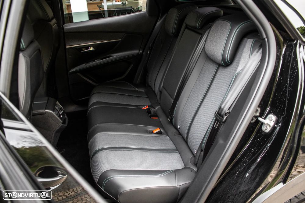 Peugeot 3008 1.5 BlueHDi Allure EAT8 - 29