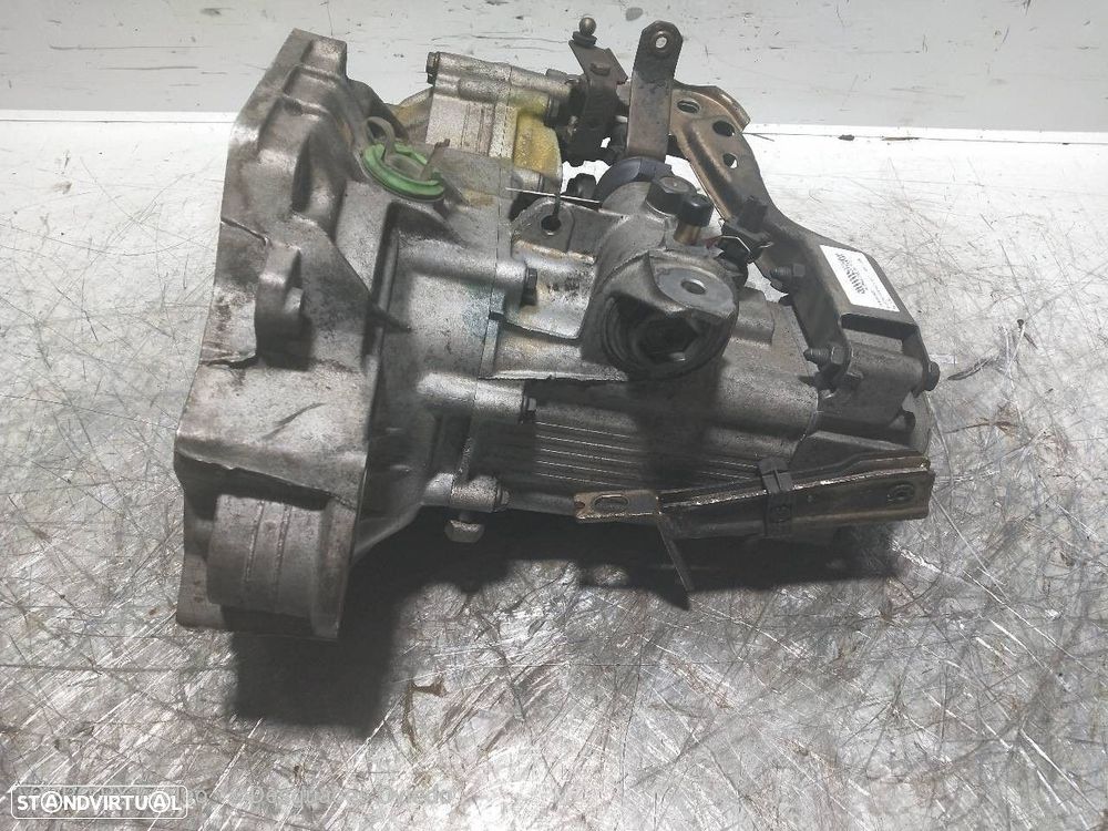 CAIXA VELOCIDADES VOLKSWAGEN VENTO 1991 - 1