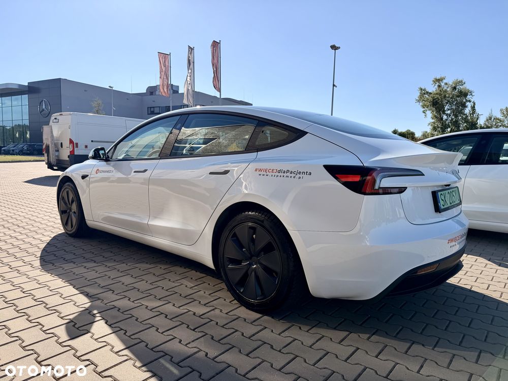 Tesla Model 3 - 9