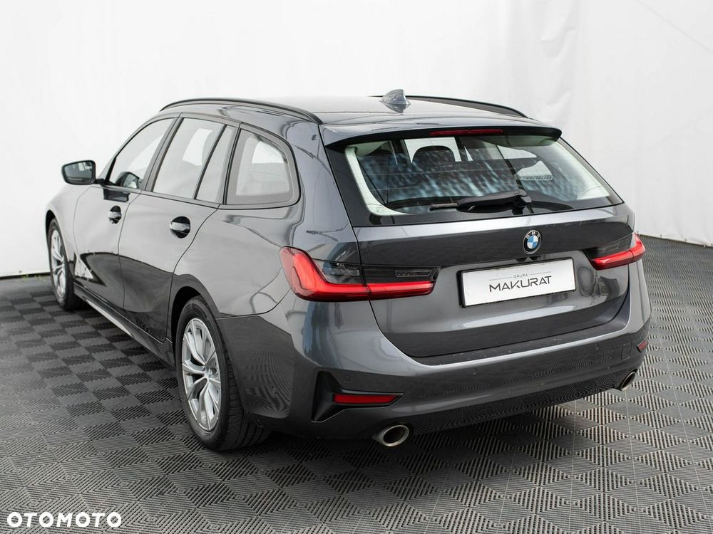 BMW Seria 3 318i - 5