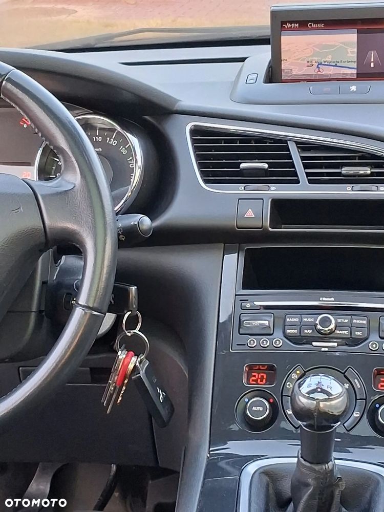 Peugeot 3008 1.6 Premium - 7