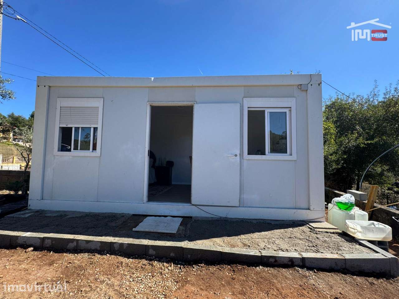 Terreno com 2778,90 m2 todo murado para construção com uma ruina em... - Grande imagem: 3/40