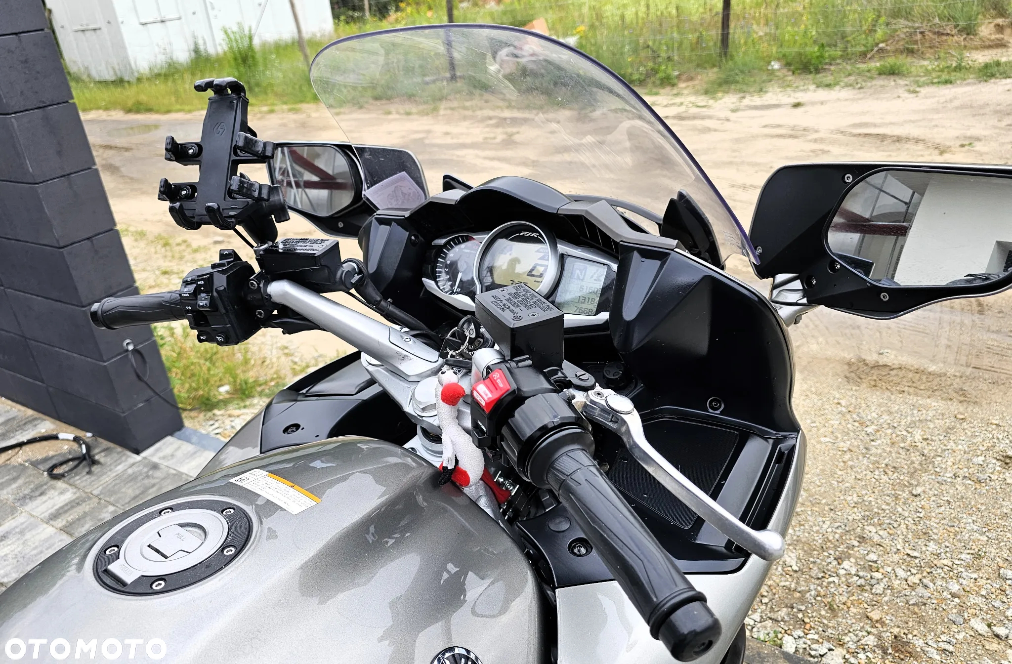 Yamaha FJR - 12