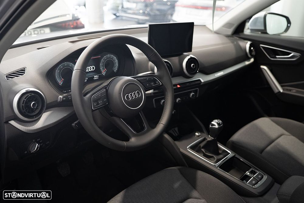 Audi Q2 30 TFSI SE Business - 6