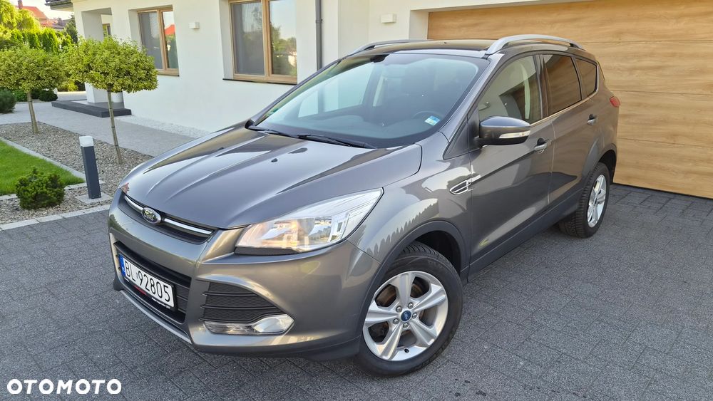Ford Kuga 1.6 EcoBoost 2x4 Titanium - 23