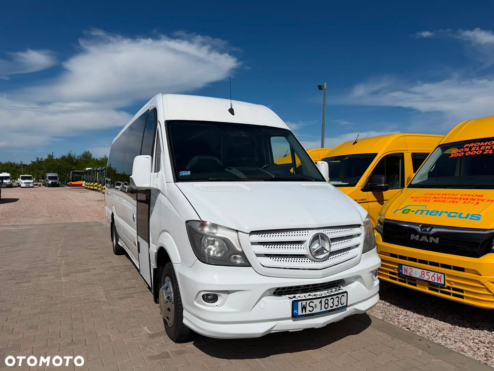 Mercedes-Benz Sprinter 519 - 12