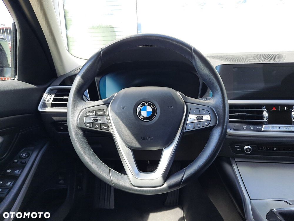 BMW Seria 3 318i Advantage - 4