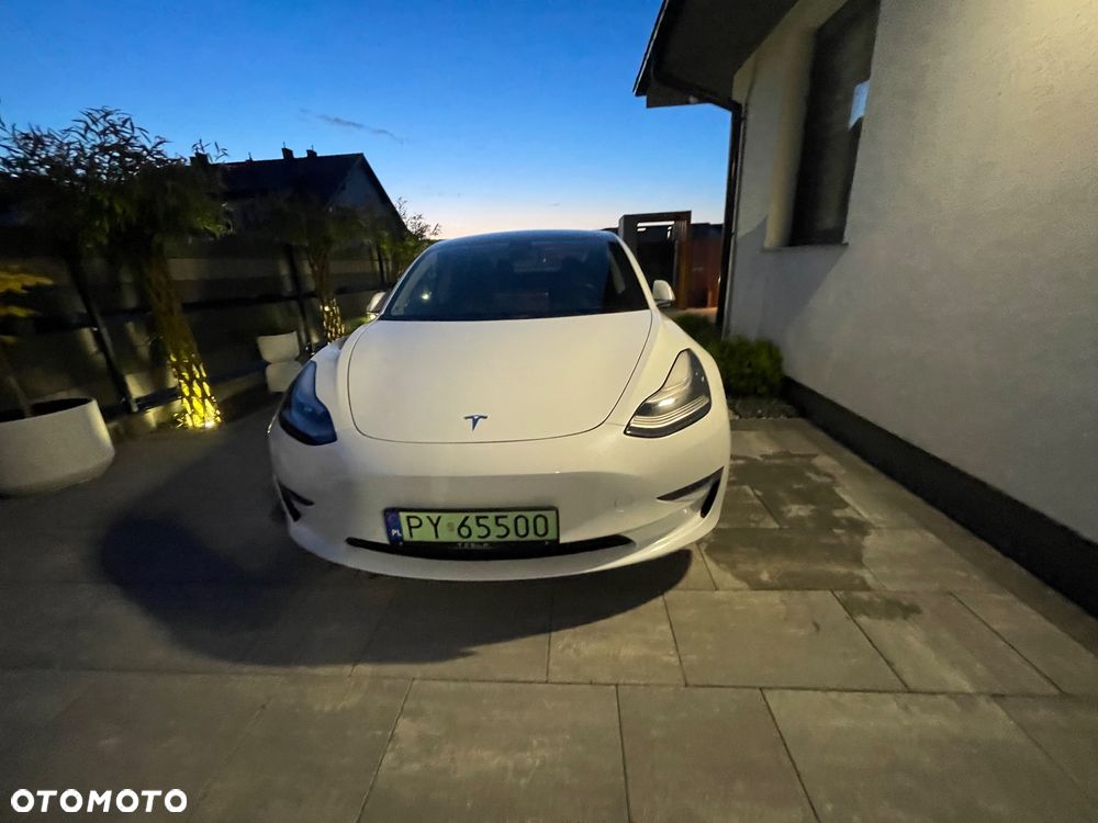 Tesla Model 3 Langstreckenbatterie Allradantrieb Dual Motor Performance - 27