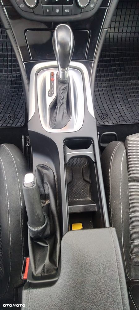 Opel Insignia 2.0 T Cosmo 4x4 - 20