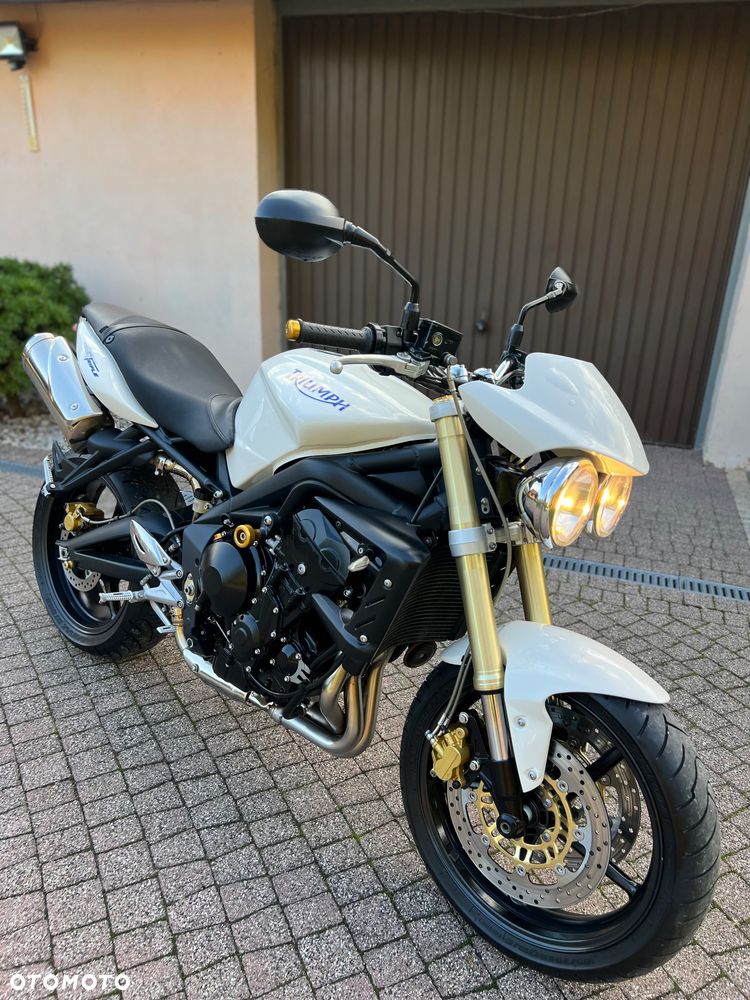 Triumph Street Triple - 31