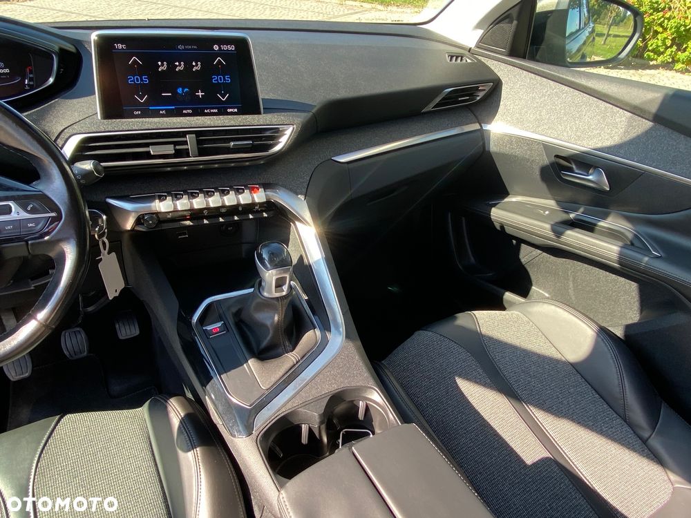 Peugeot 3008 1.5 BlueHDi Allure S&S - 21
