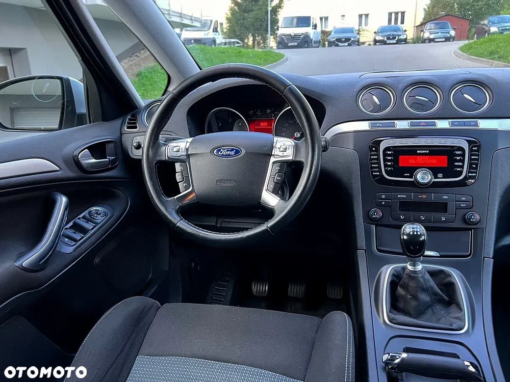 Ford S-Max 2.0 TDCi DPF Ambiente - 16